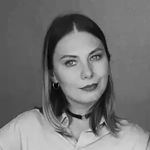 Профессиональный визажист Надежда Пономарева, специалист по макияжу для корпоративных фотосессий.